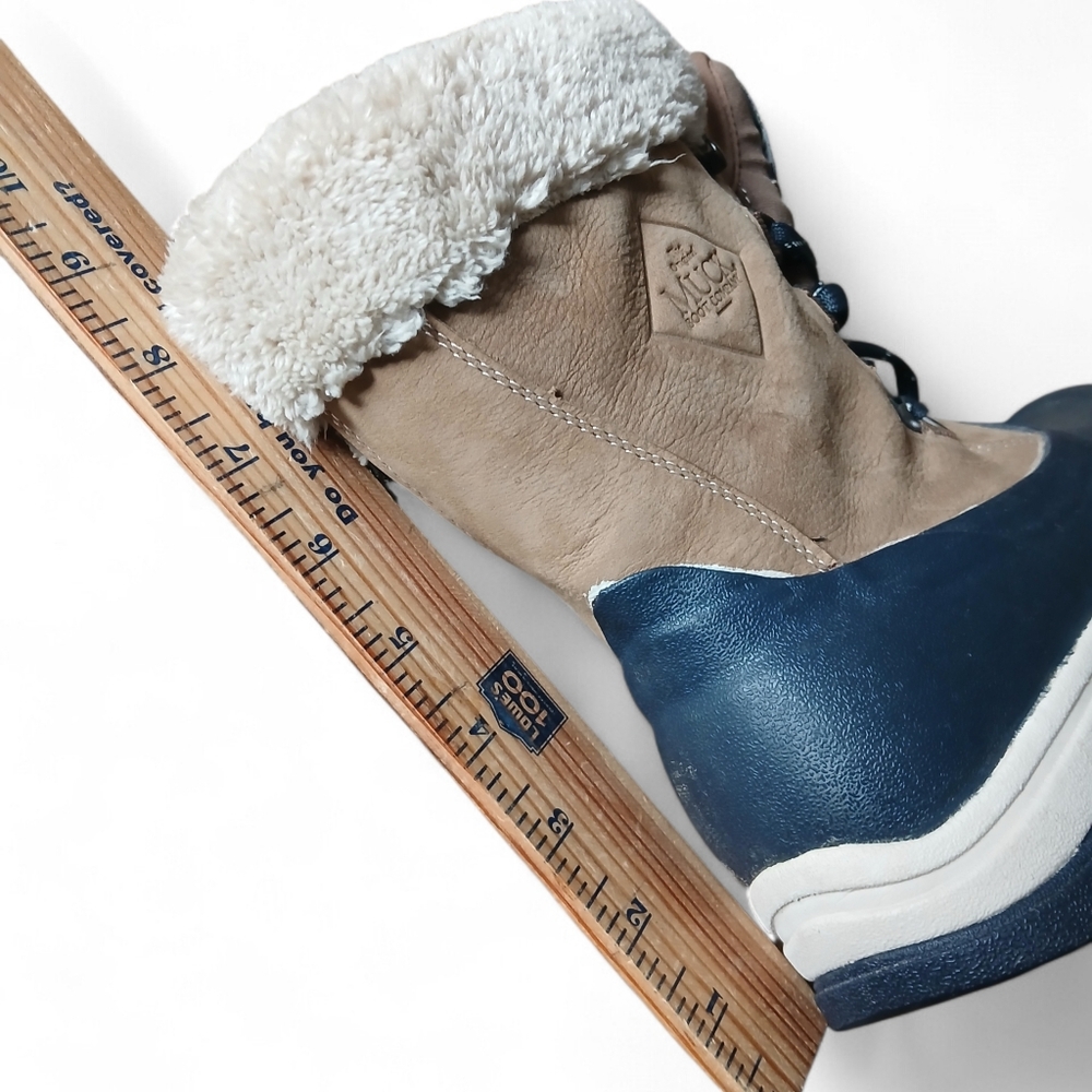 Muck Boots Women's Size 7 with Blue and Tan Design - Picture 10 of 10